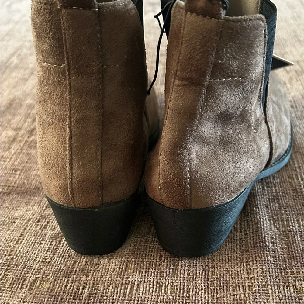 Charles Albert Men's Brown Chukka Boots